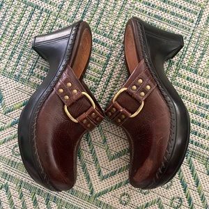 NURTURE Distressed Real Leather Clogs Size 11 Western Boho Style Wedges VGUC